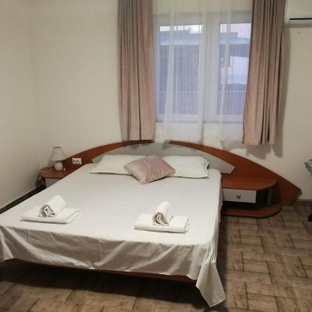 Hrisi Hotel Chernomorets Ngoại thất bức ảnh