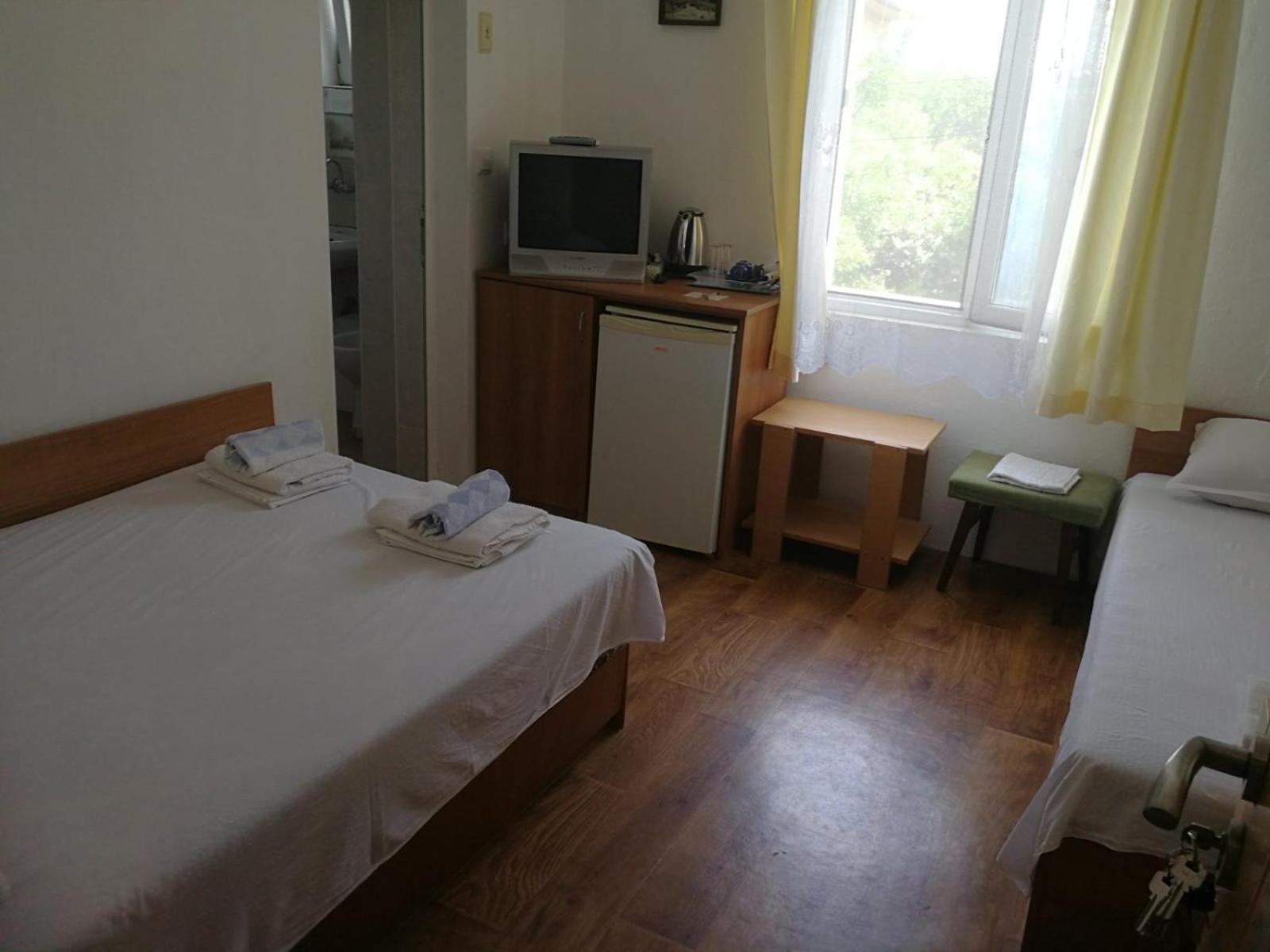 Hrisi Hotel Chernomorets Ngoại thất bức ảnh