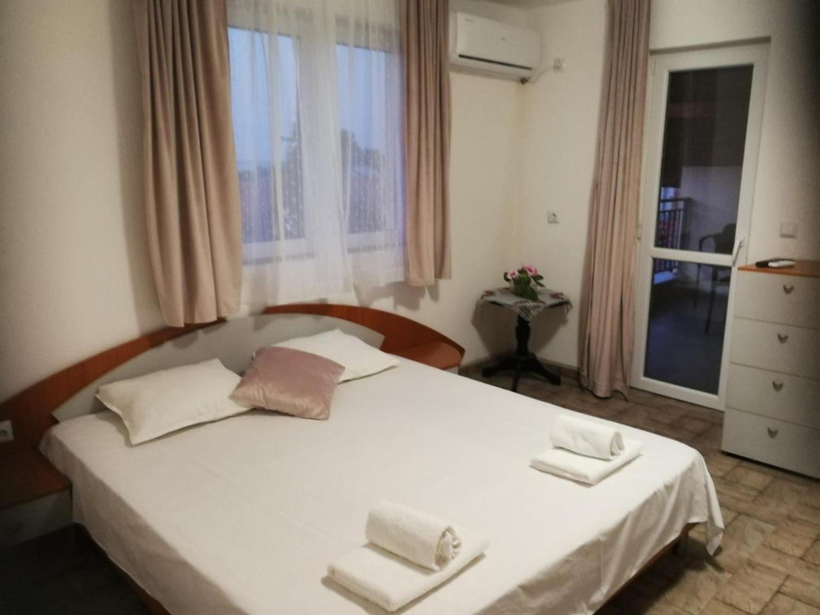 Hrisi Hotel Chernomorets Ngoại thất bức ảnh